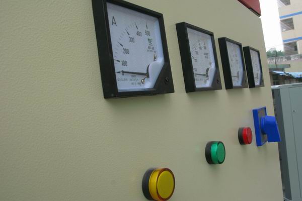 沉湖管委会配电柜-3683讲讲配电柜注意事项